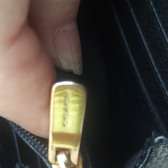 Coach Red and Pink Heart Print Women's Zip around  Wallet - Picture 5 of 6